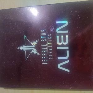 Brand new makeup palettes!!